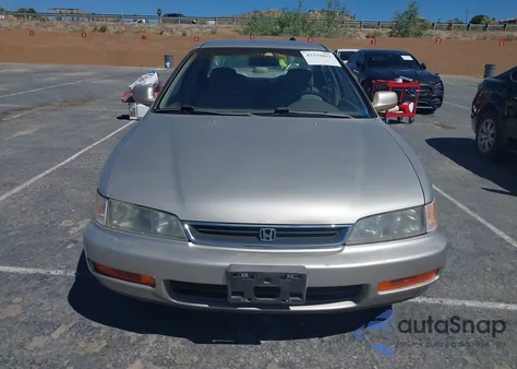 1996 Honda Accord Lx/Ex from USA, damaged, VIN 1HGCD5631TA087102